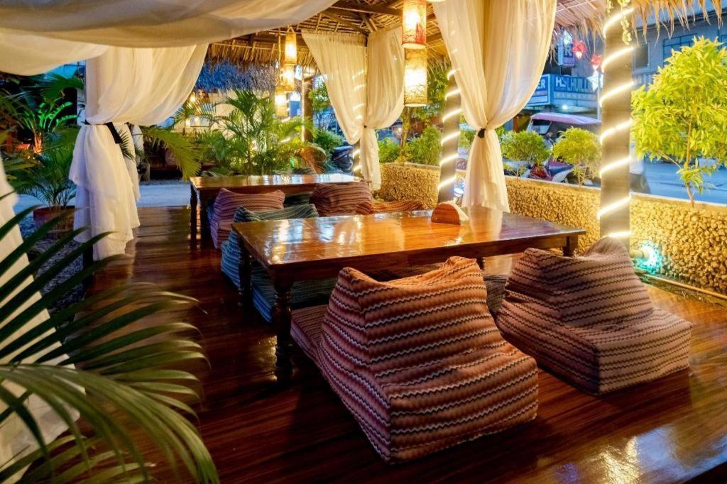 Coucou Bar Hotel And Restaurant Santa Fe  Exterior photo